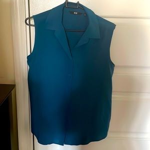 Uniqlo women’s small summer blouse - sleeveless, hardly worn